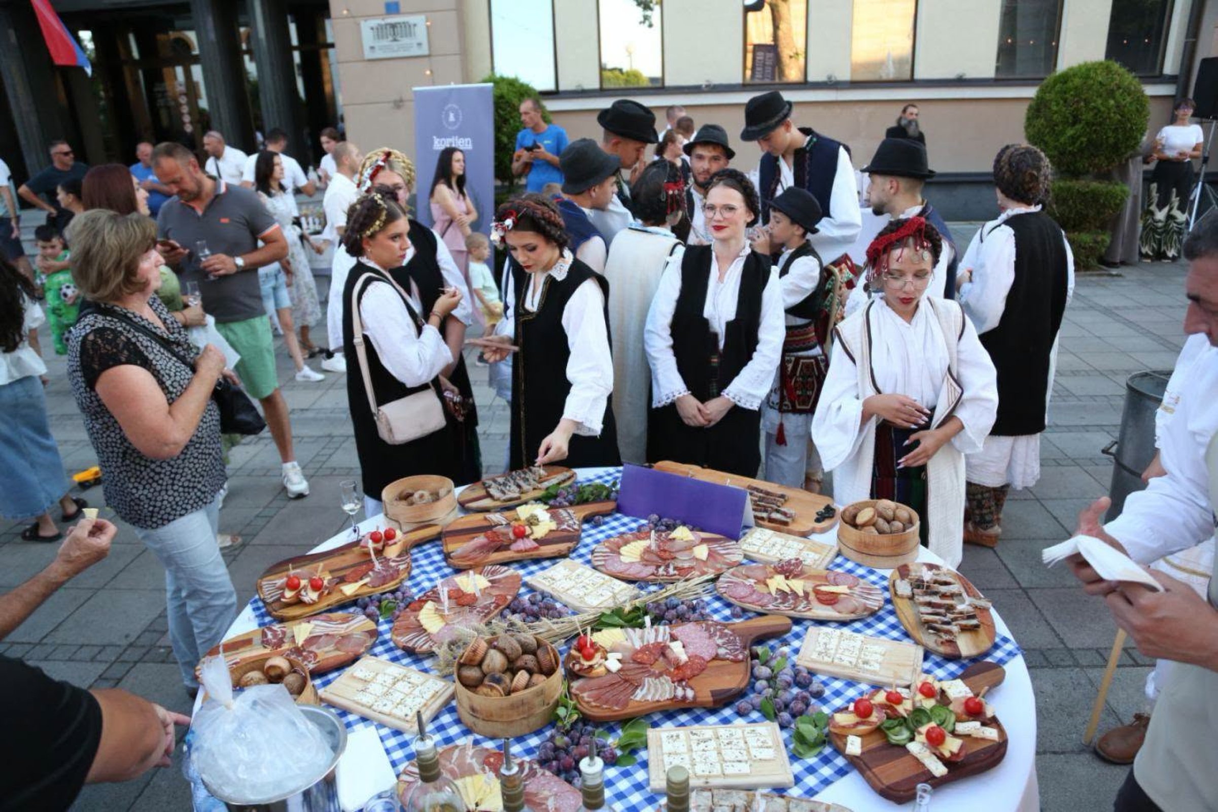 Дервентско ракијско вече
